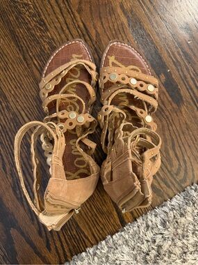Sam Edelman Tan Suede Scallop Strap Flat Sandals